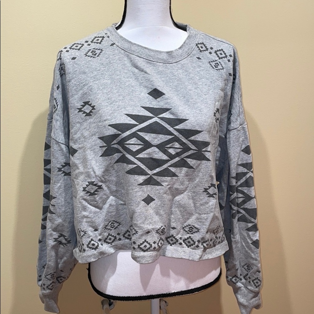 Grey Crew Neck Patterned Pullover - image 1